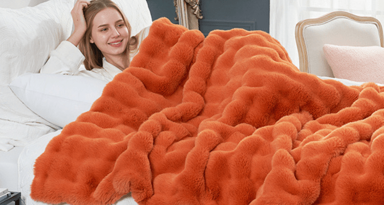 How to Choose a Warm Blanket for Winter Without Feeling Too Heavy - Cozy Bliss