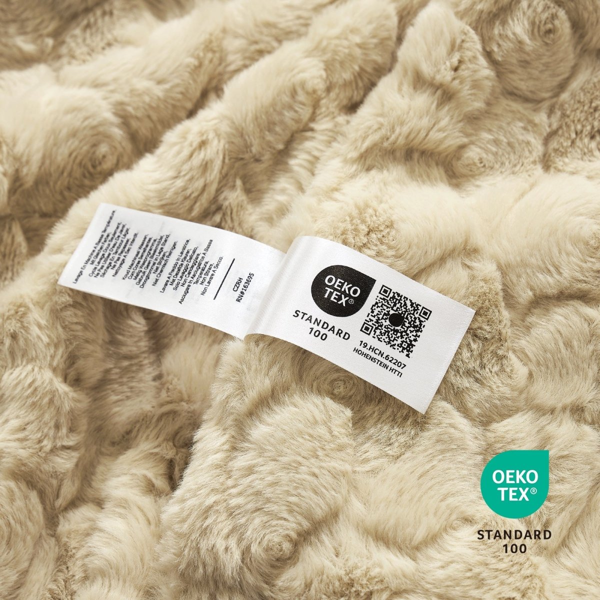 OEKO-TEX STANDARD 100 certified faux fur blanket texture close-up #color_Khaki